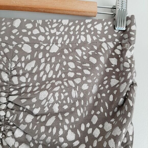 MODA INTERNATIONAL | Ruched Exposed Zip Mini Skirt Grey Silver Animal Print Sz M - Picture 5 of 12